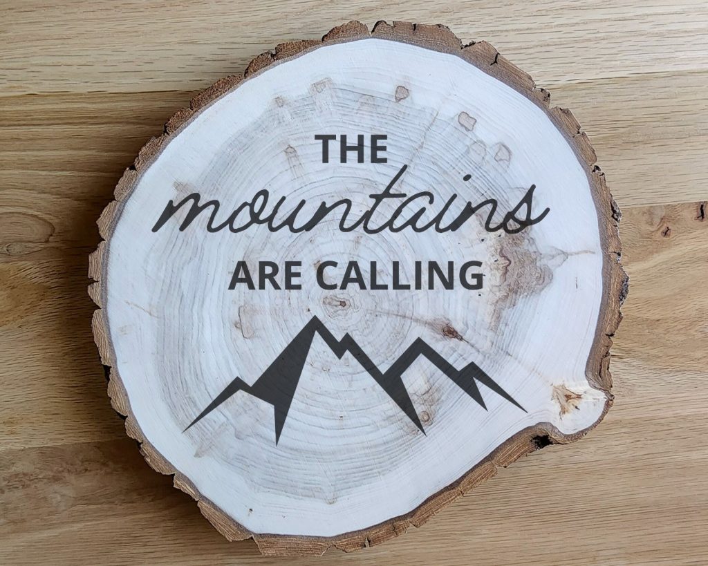Mountain Round Sign